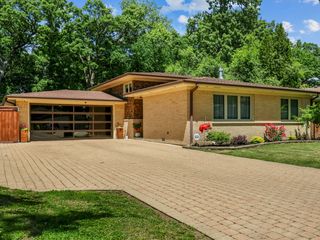 117 Murray Dr, Wood Dale, IL 60191