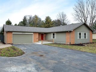 2204 Osman Ln, Greenfield, IN 46140
