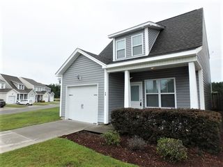 28 Thornbury Dr, Rocky Point, NC 28457