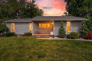 518 Merrillville Rd, Crown Point, IN 46307