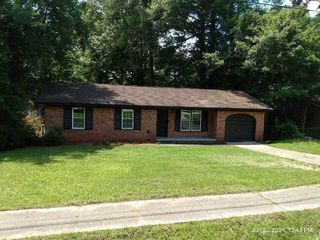 614 Beech Hill Rd, Summerville, SC 29485