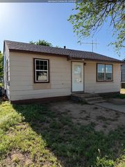 1410 N  17th St, Enid, OK 73701