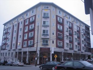 668 S  Lane St #312, Seattle, WA 98104