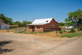 1601 7th St, Moriarty, NM 87035