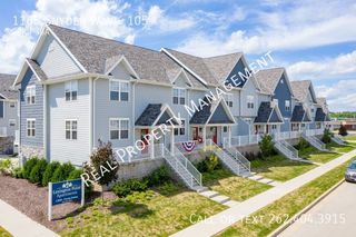 1165 Snyder Way #105, Oconomowoc, WI 53066