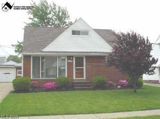 21230 Carol Dr, Cleveland, OH 44119