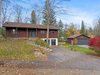 12255 Arbutus Avenue, Charlevoix, MI 49720