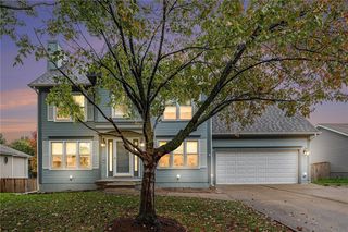 1717 S  Patricia Dr, Kearney, MO 64060