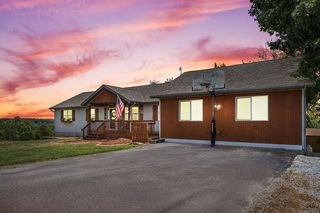 1610 Burmingham Rd, Forsyth, MO 65653