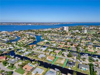 9821 Cypress Lake Dr, Fort Myers, FL 33919