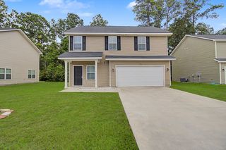 702 Mill Creek Cir, Hinesville, GA 31313