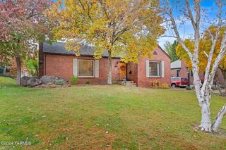 216 N  25th Ave, Yakima, WA 98902