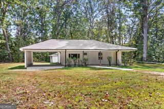 3990 Pine Hill Dr, Douglasville, GA 30135