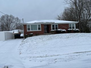 10508 Torrington Rd, Louisville, KY 40272