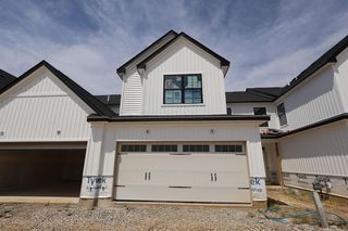 5684 Dutch Ln, Powell, OH 43065