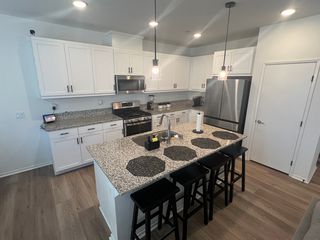 204 Woodland Pl, Fallbrook, CA 92028