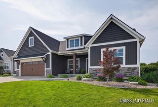 9560 Fields Dr #37, Zeeland, MI 49464