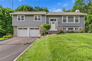 224 Willow Drive, Briarcliff Manor, NY 10510