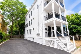 3 Evergreen Ave #3, Somerville, MA 02145