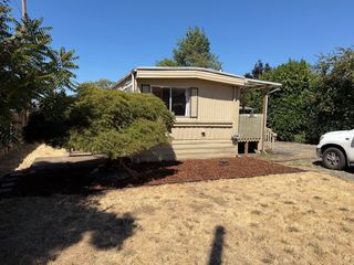 1566 Laura St #A, Springfield, OR 97477