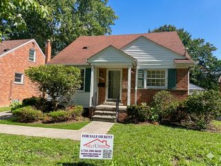 555 Sherbourne St, Inkster, MI 48141