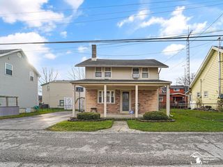 4347 S  1st St, Luna Pier, MI 48157