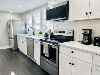 81 Henry St, East Haven, CT 06512