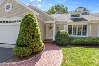 27 Floodtide Lane, Hyannis, MA 02601