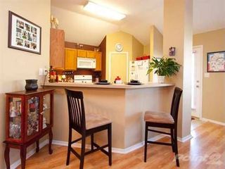 1101EParkDr_008