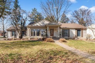 1003 Hemlock Dr, Rochester, MI 48307