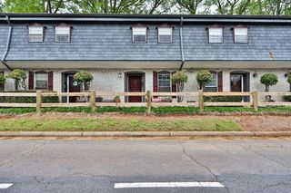 103 Stonecliff Ct, Stone Mountain, GA 30083