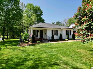 710 E  College St, Mayfield, KY 42066