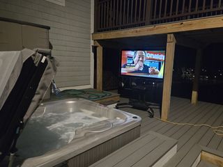 36 Acorn Ln, South Portland, ME 04106