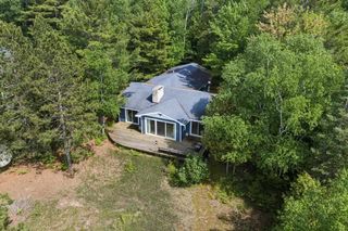 4883 Lake Shore Dr, Charlevoix, MI 49720