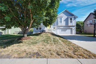 713 S  Meadowbrook St, Gardner, KS 66030