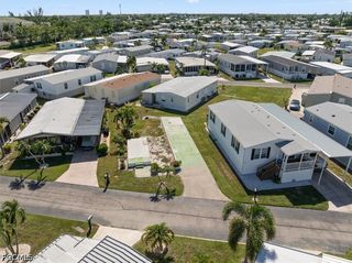 280 Yorkshire Ave, Fort Myers, FL 33908