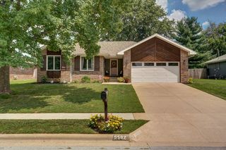 5582 S Stonegate Avenue, Springfield, MO 65810