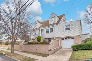 129 Vanderburgh Ave, Rutherford, NJ 07070