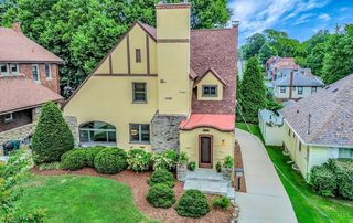 5742 Marmion Ln, Cincinnati, OH 45212