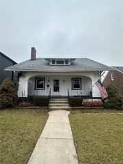 1427 Villa Rd, Birmingham, MI 48009