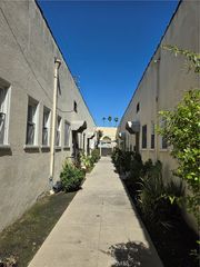 551 W  10th St #4, Long Beach, CA 90813