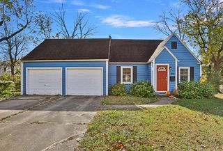 212 W  Summit St, Bolivar, MO 65613