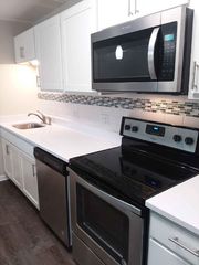 985 Grand Canyon Pkwy #b365946e7, Hoffman Estates, IL 60169