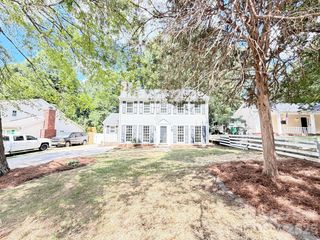 8431 Mission Hills Rd, Charlotte, NC 28227