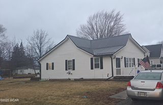 202 N  Walnut St, Middle Pt, OH 45863