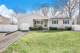 84 Bieselin Road, Bellport, NY 11713