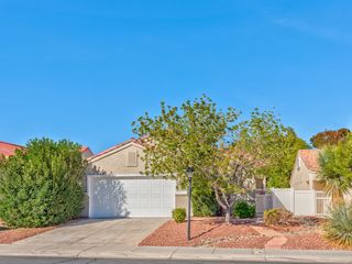 426 River Glider Ave, North Las Vegas, NV 89084
