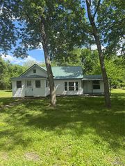 217 River St, Park Hills, MO 63601