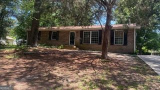 594 Kingston Ln NW, Conyers, GA 30012
