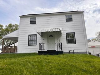 546 Independence Dr, Clairton, PA 15025